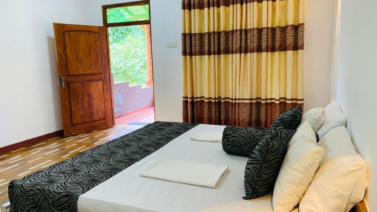 Sigiriya Chena Villa Esterno foto